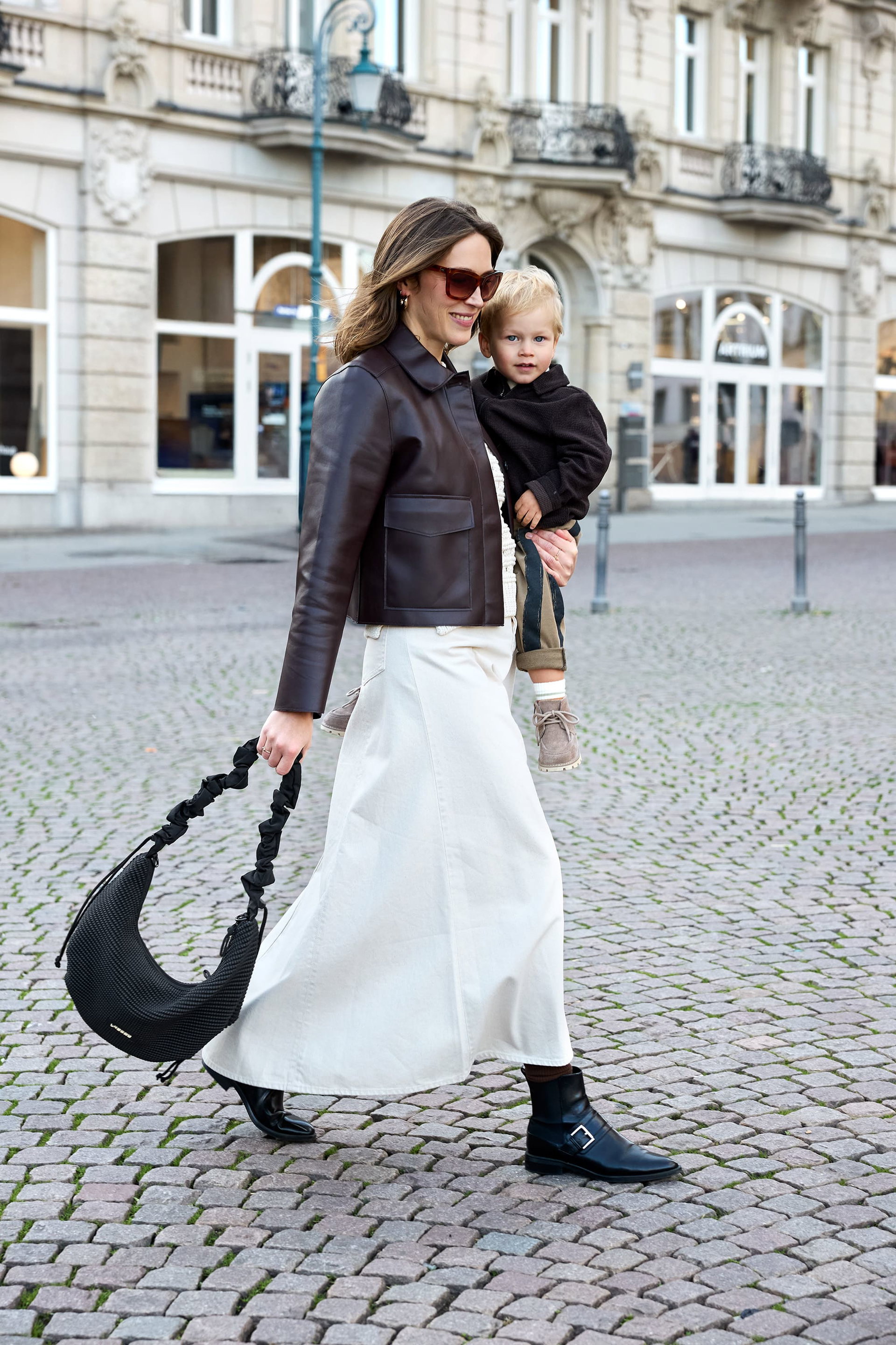 Mantel, Jacke, Handtasche, Hosen, Blazer