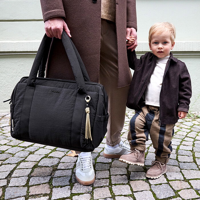 handtasche, schwarze tasche, schultertasche, tote, gefütterte tasche
