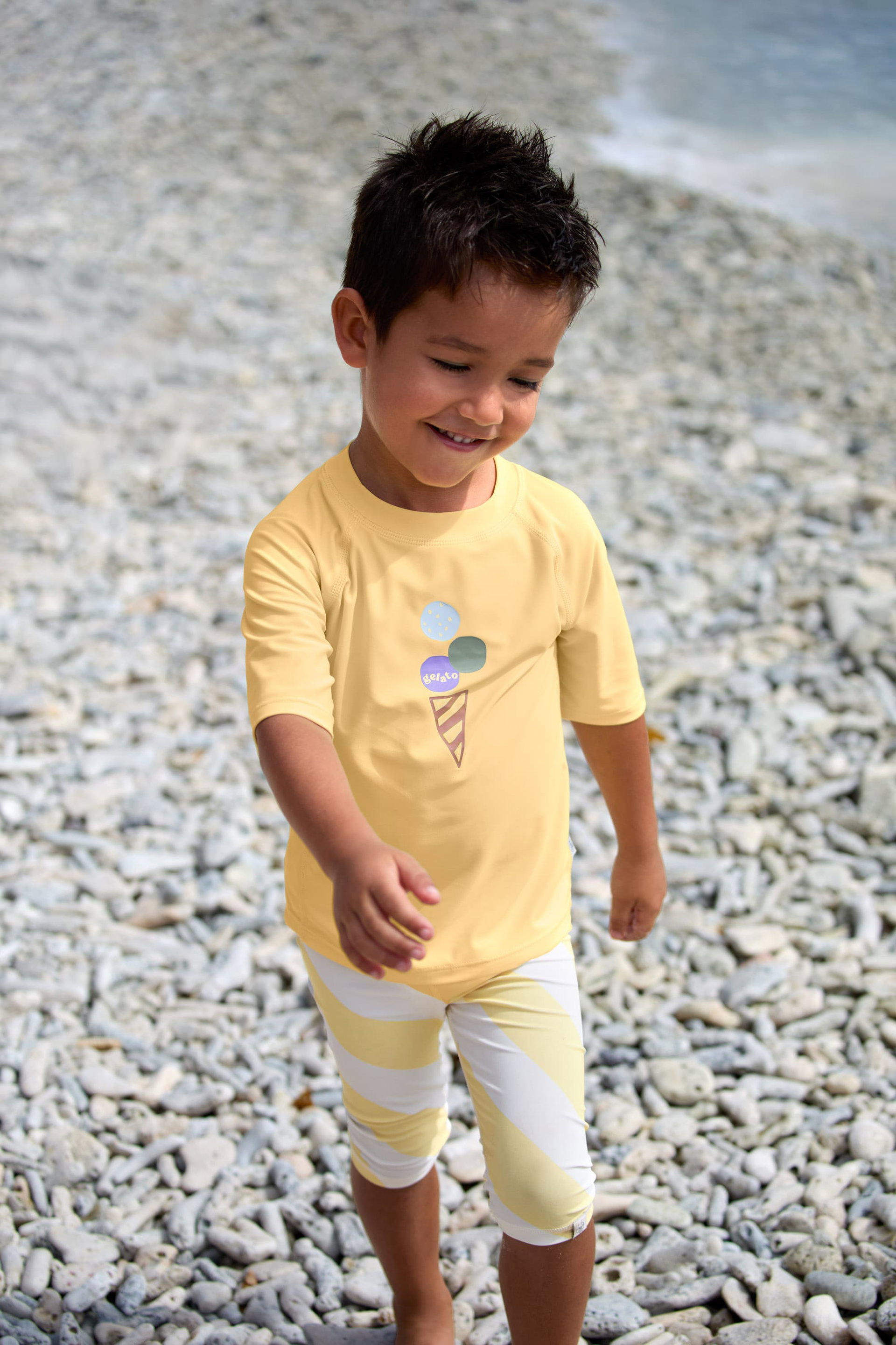 Photographie, Portrait, Kurze Hosen, T-shirt, Kieselstein