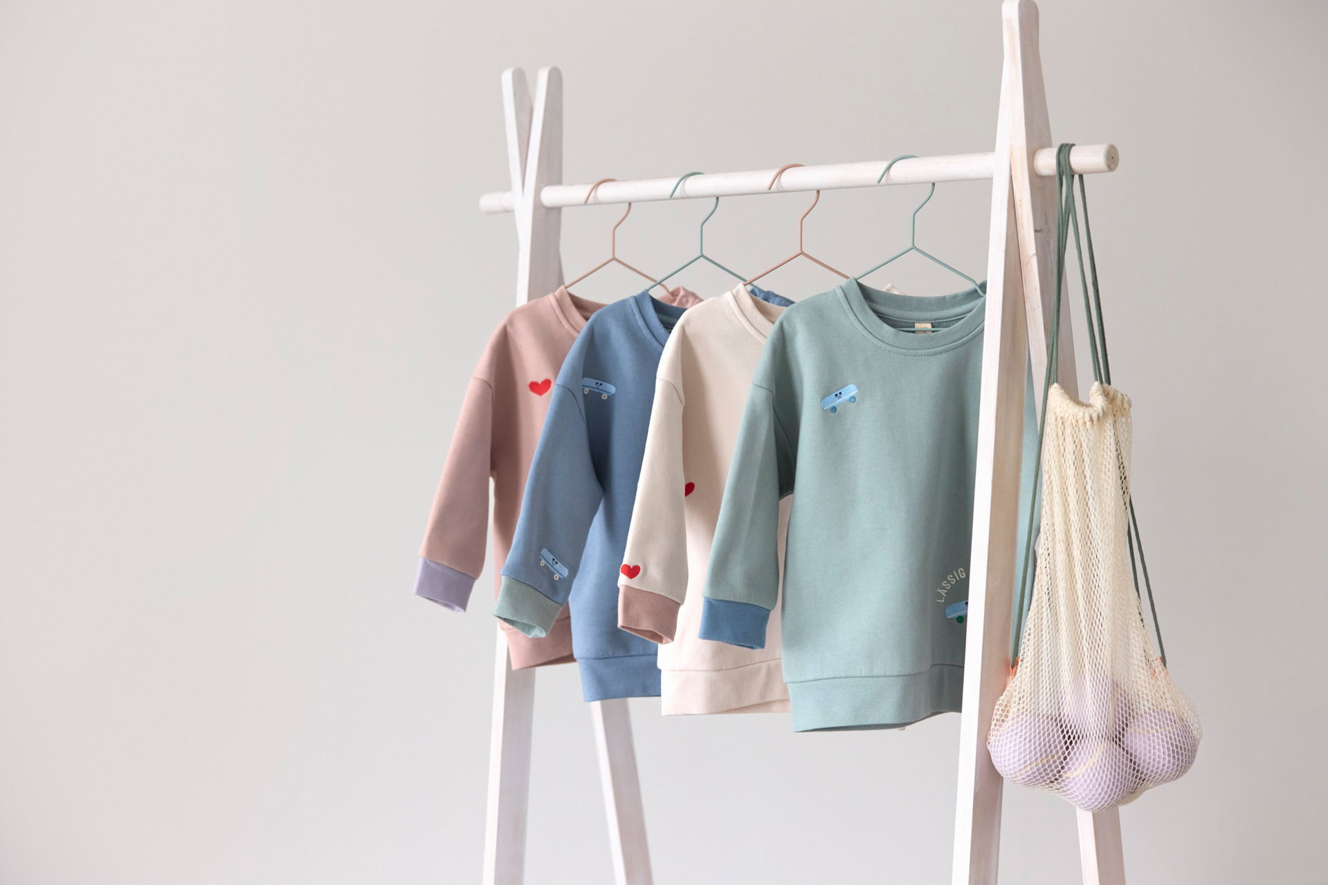 Kinderpullover, Sweatshirt, Langarm, Pastellfarben, Aufhänger