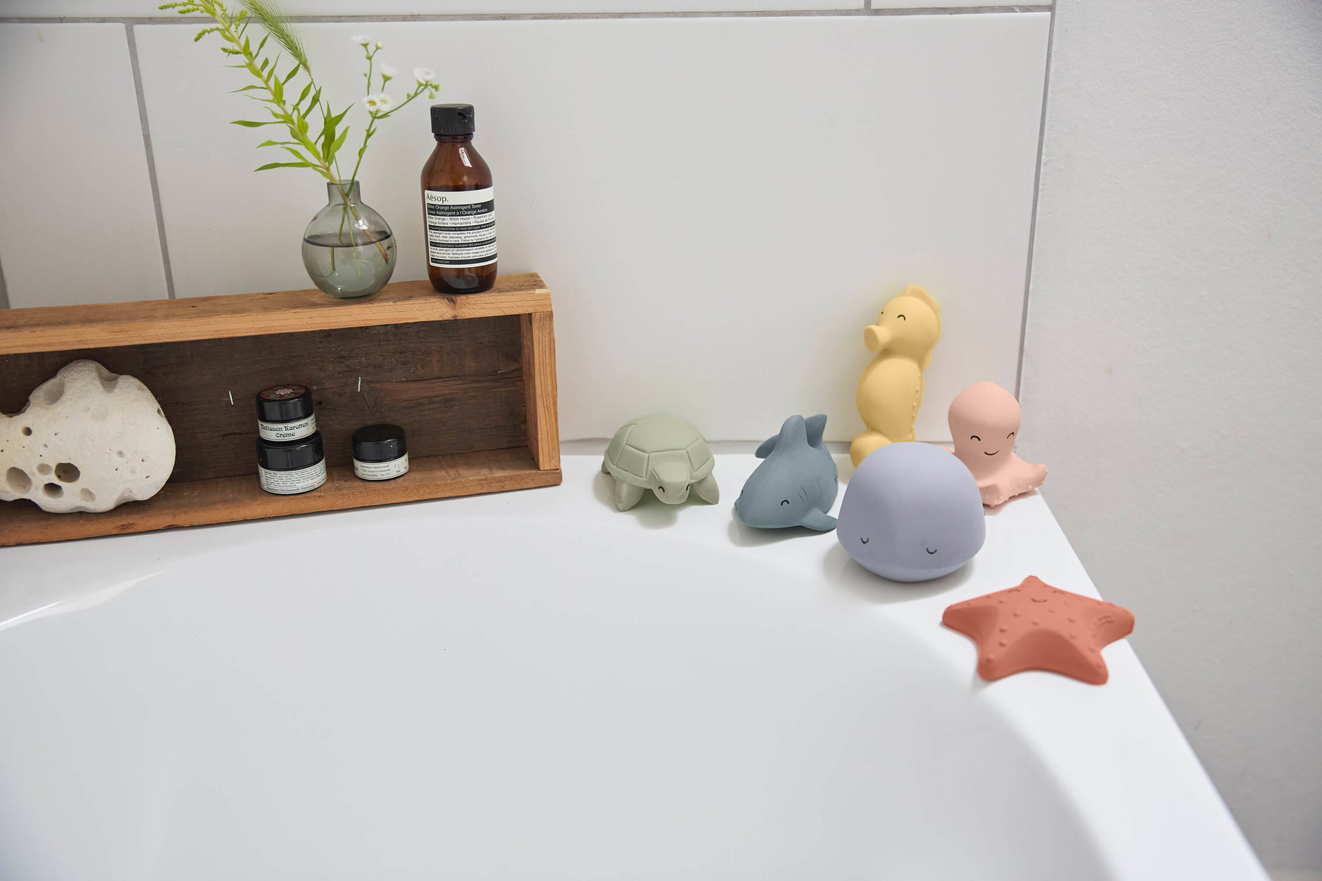 LÄSSIG Jouet De Bain Tortue En Caoutchouc Naturel – Jouet Bébé Écologique Avec Hochet, Sans BPA