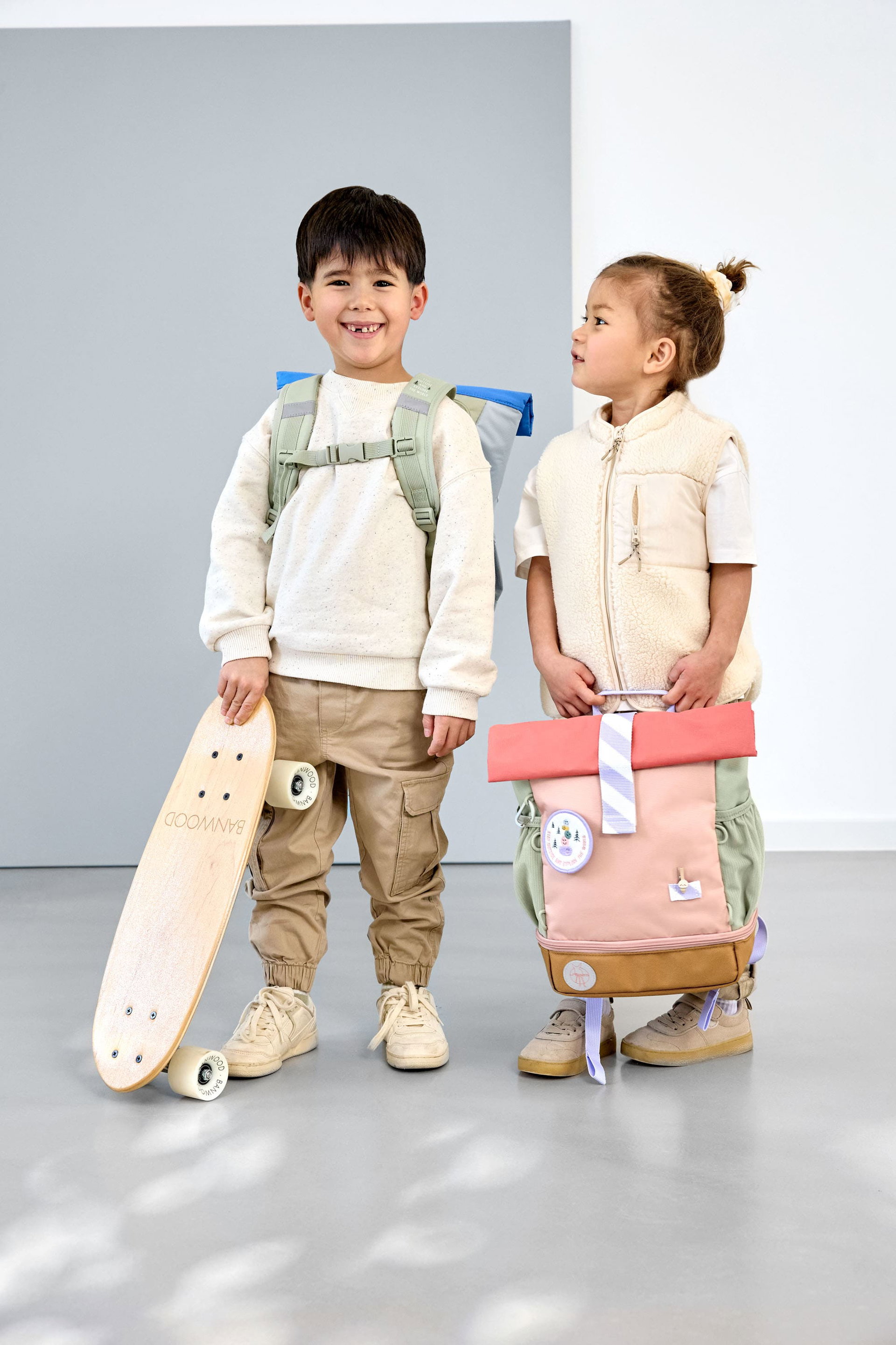 Bild 11 Kinderrucksack Rolltop - Sunny Explorer, Grün Blau, Person, Junge, Kind, Männlich, Hosen