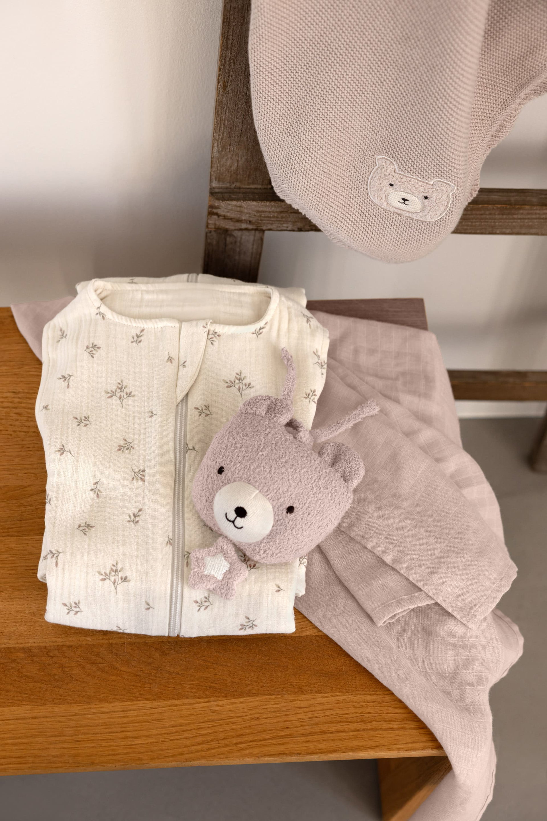 Pyjama, Babybekleidung, Kleidung-Set, Mütze, Teddy-Plüschtier