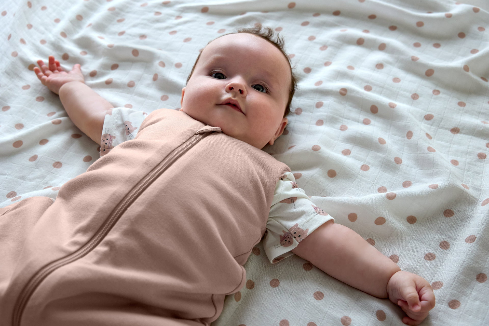 baby, onesie, romper, peach, punkte