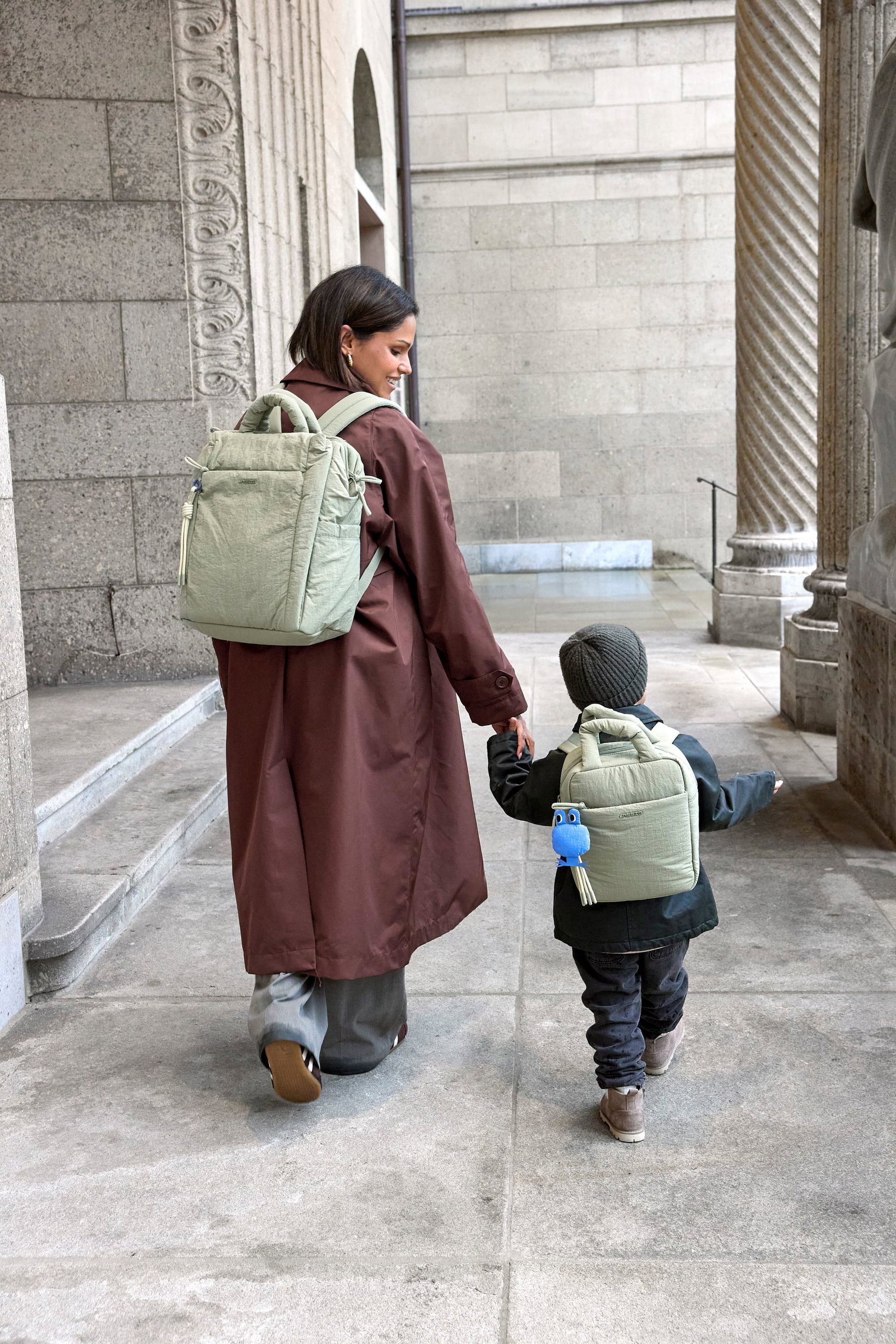 Person, Gehen, Rucksack, Schuh, Fußgänger
