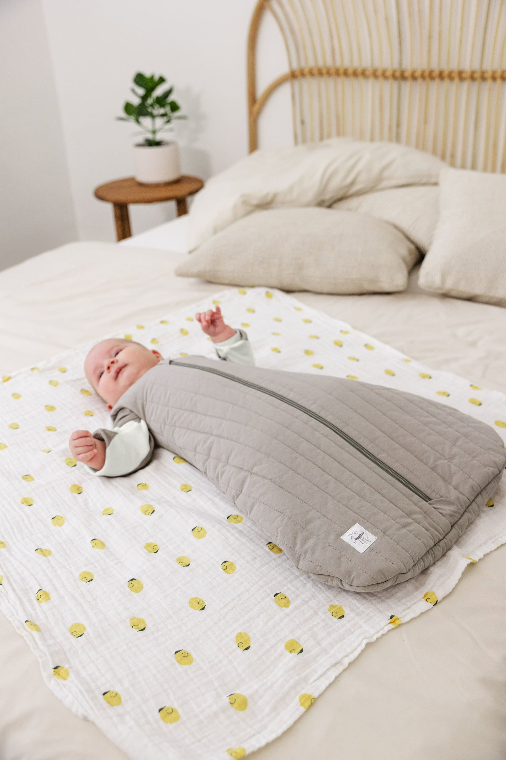 Baby Schlafsack 2,5 TOG - Bio Baumwolle, Taupe | Lssig