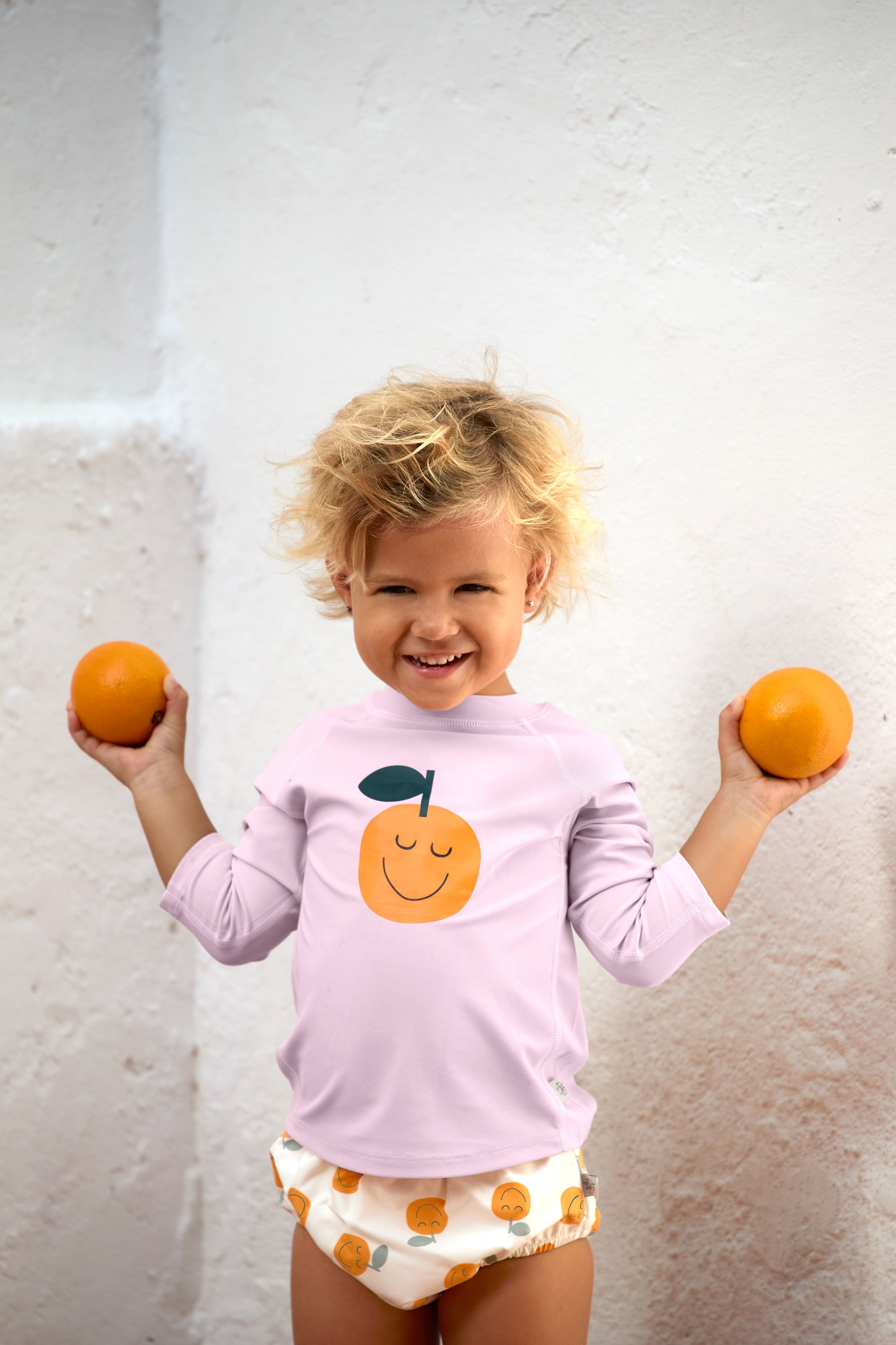 Baby, Kind, Orangen, Fruchtmotiv, Rotes Shirt