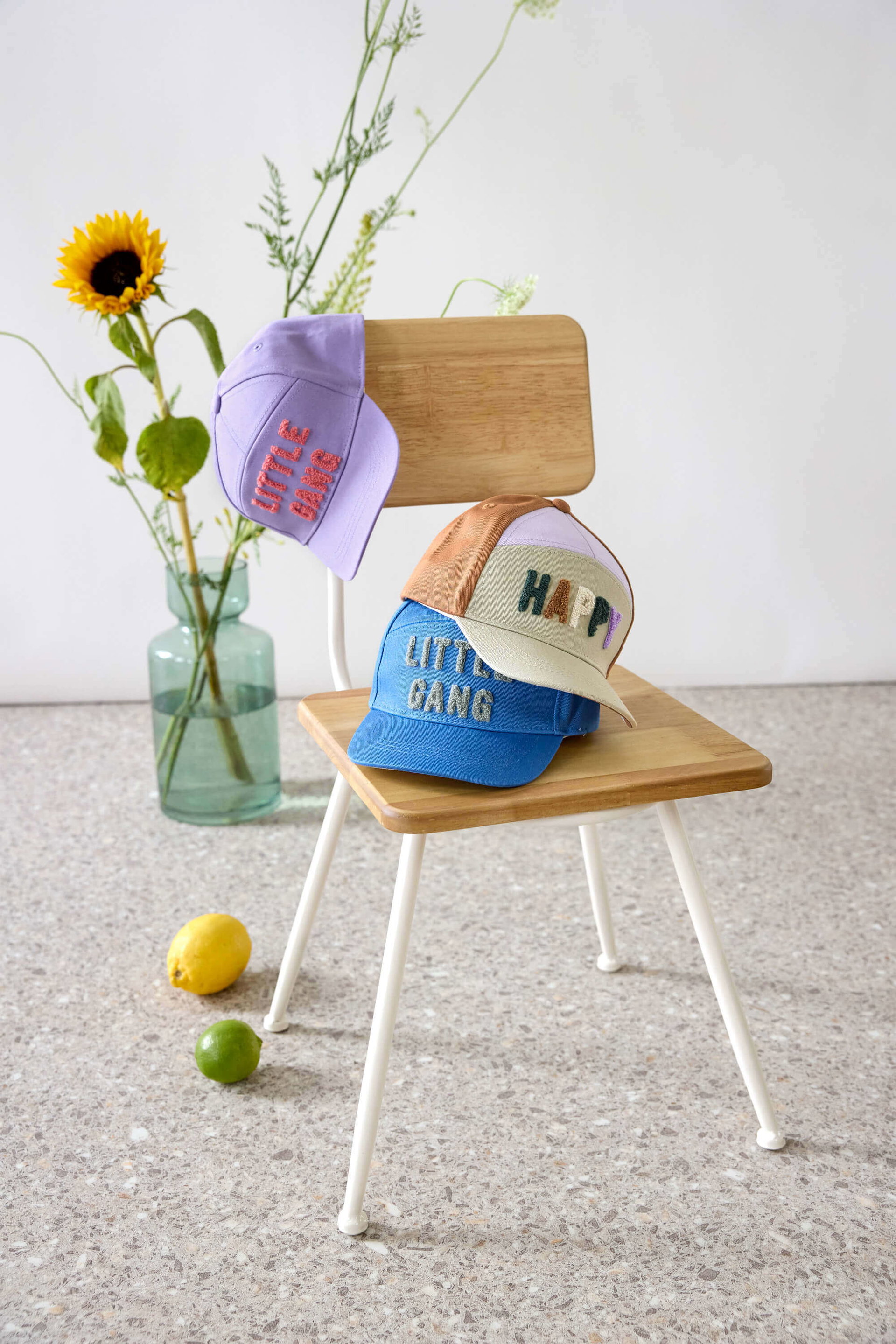 Holz, Mobiliar, Kleidung, Hut, Stuhl